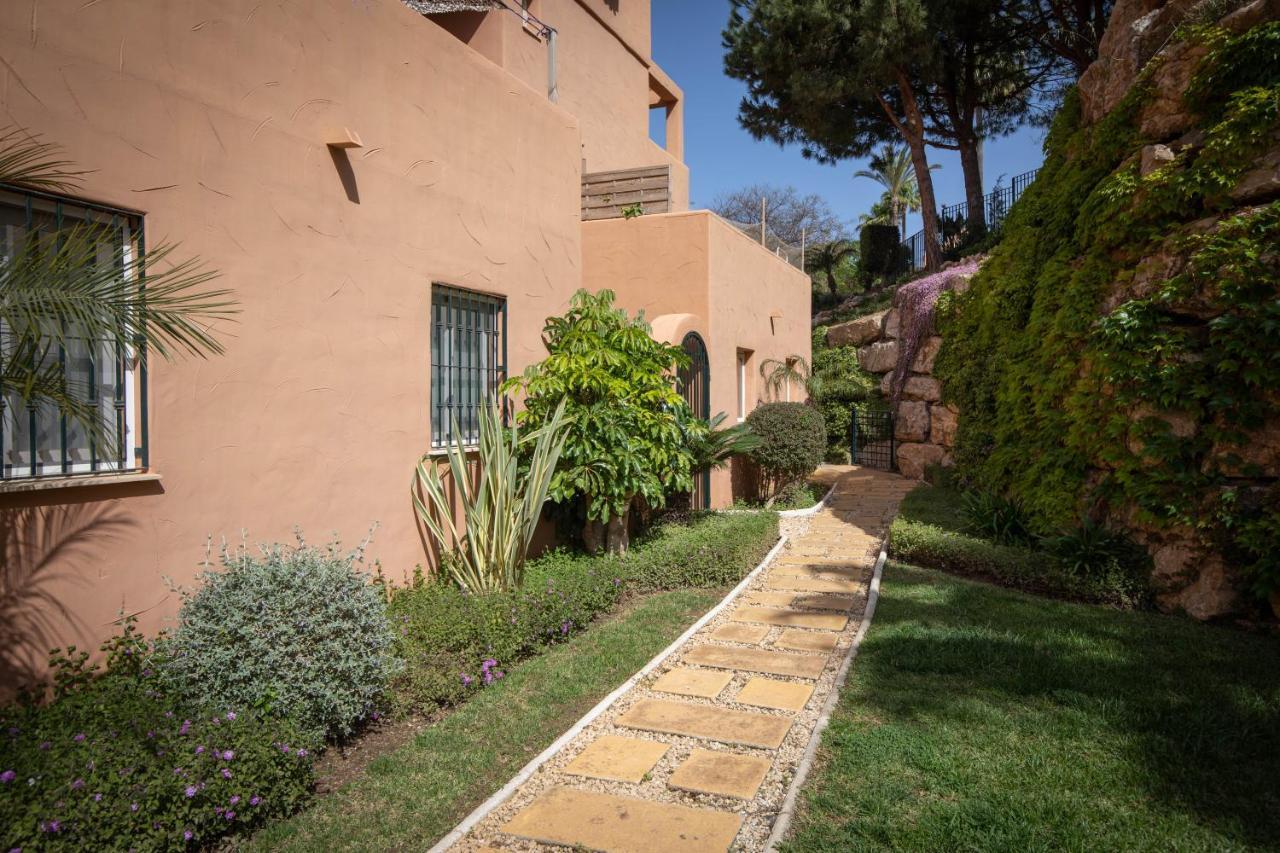 1 Marbella Beach Golf Apartment Exterior photo
