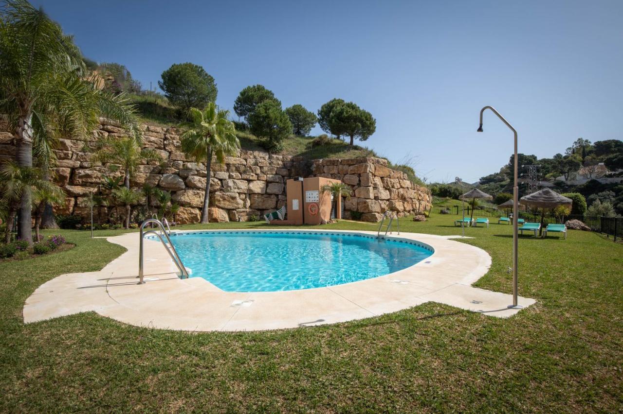 1 Marbella Beach Golf Apartment Exterior photo